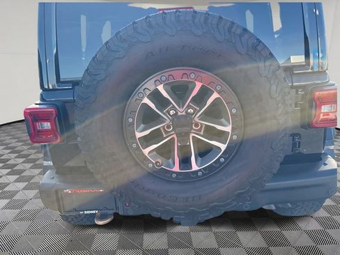 Used 2024 Jeep Wrangler Unlimited Rubicon 392 image 24