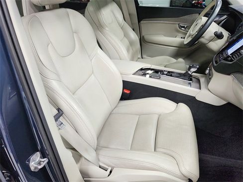 Used 2021 Volvo XC90 T6 Inscription w/ Advanced Package image 38