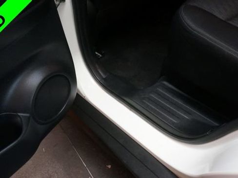 Used 2017 Nissan Rogue SV image 40