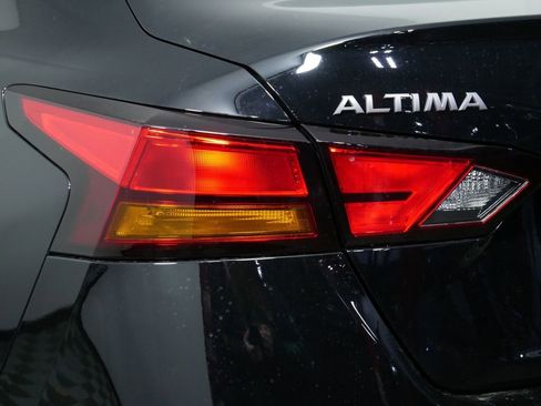 New 2025 Nissan Altima 2.5 SL image 14