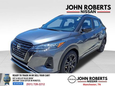 Used 2023 Nissan Kicks SR FWD image 11