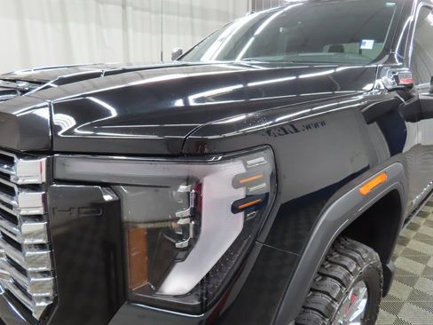 Used 2024 GMC Sierra 2500 Denali w/ Technology Package image 41