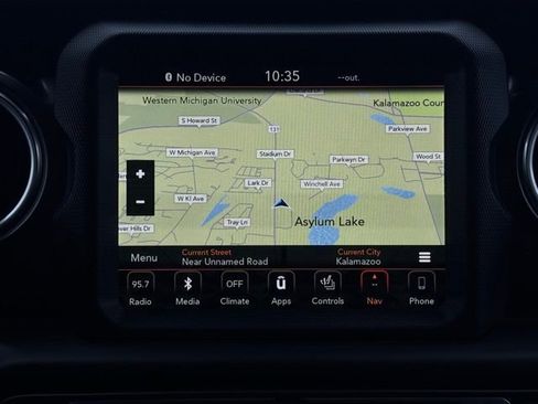 Used 2019 Jeep Wrangler Unlimited Sahara image 33