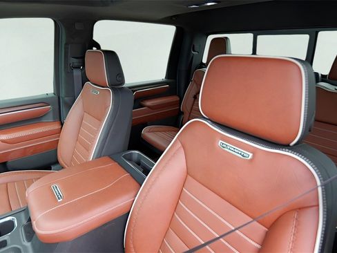 New 2026 GMC Sierra 3500 Denali Ultimate image 9