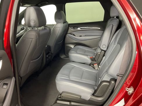 Used 2024 Buick Enclave Premium image 20