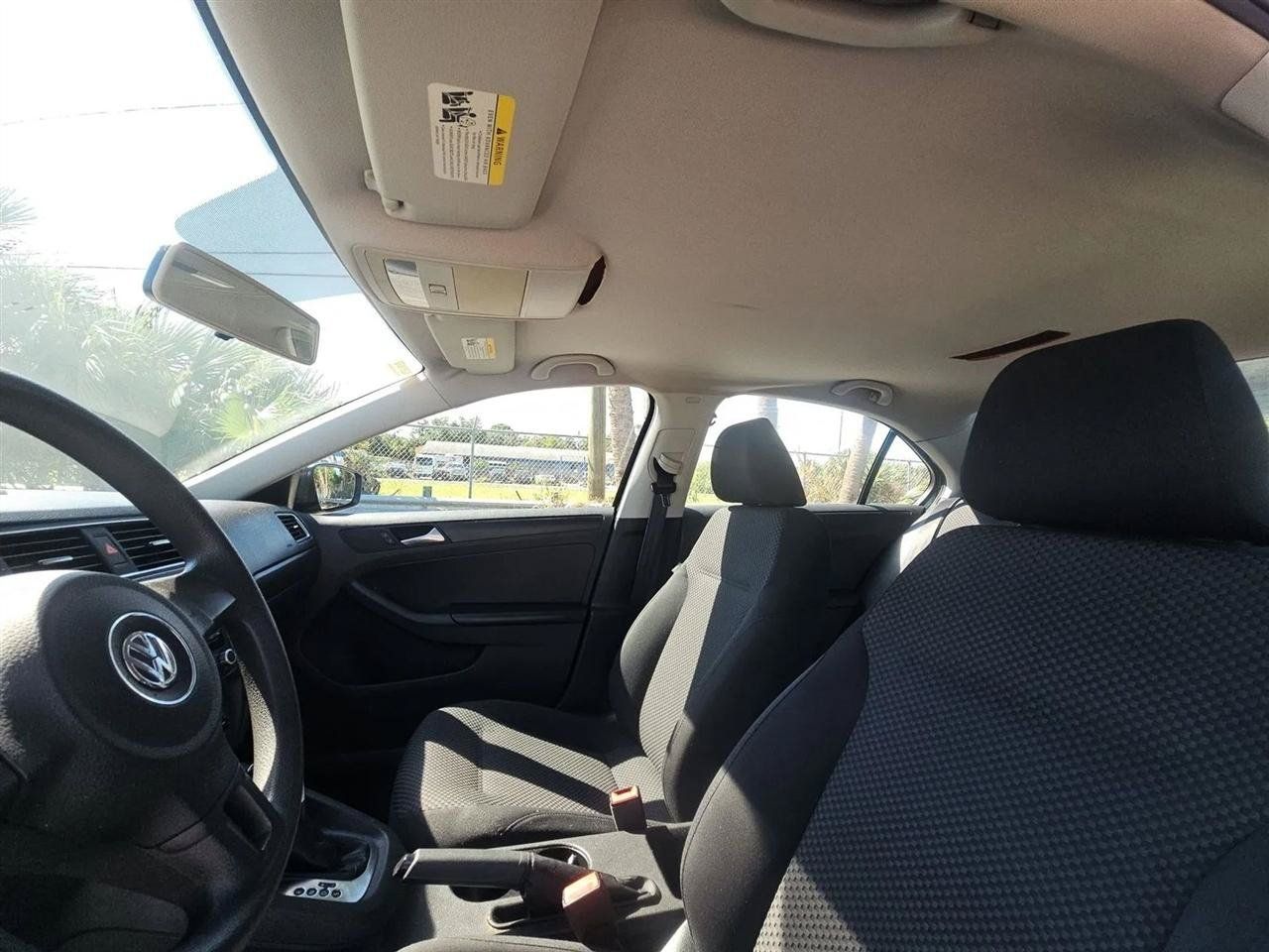 Used 2013 Volkswagen Jetta Sedan FWD image 14