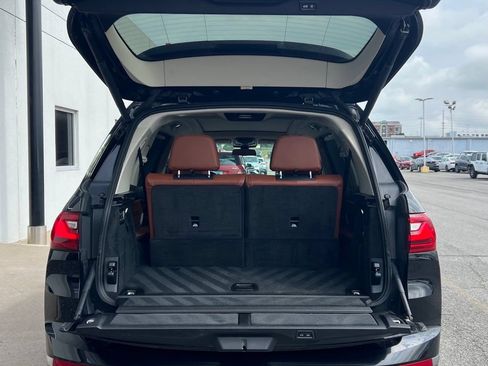 Used 2020 BMW X7 xDrive40i w/ Premium Package AWD/4WD image 28