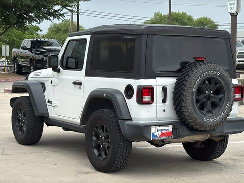 Certified 2020 Jeep Wrangler Sport AWD/4WD image 3