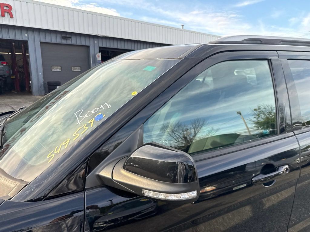 Used 2017 Ford Explorer XLT AWD/4WD image 21