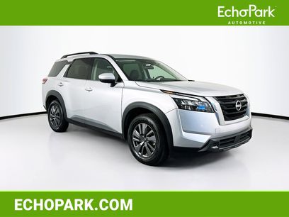 Used 2024 Nissan Pathfinder SV