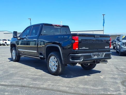Used 2024 Chevrolet Silverado 2500 High Country AWD/4WD image 18