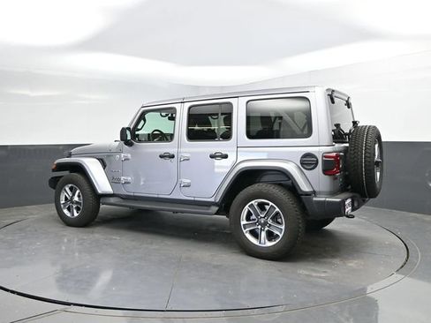 Used 2020 Jeep Wrangler Unlimited Sahara AWD/4WD image 9