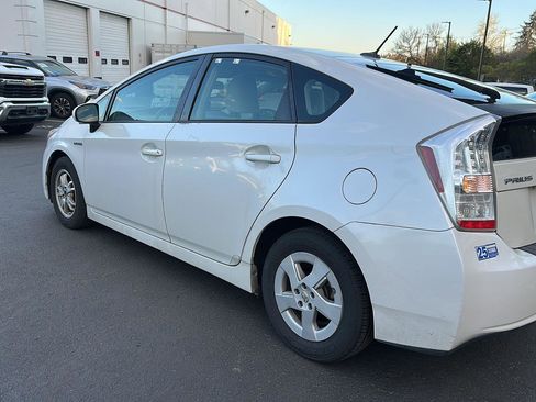 Used 2010 Toyota Prius Three image 4