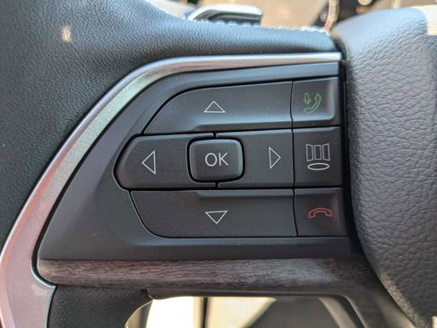 Certified 2025 Jeep Grand Cherokee L Limited w/ Trailer Tow Package image 13