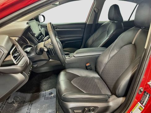 Used 2024 Toyota Camry XSE FWD image 18