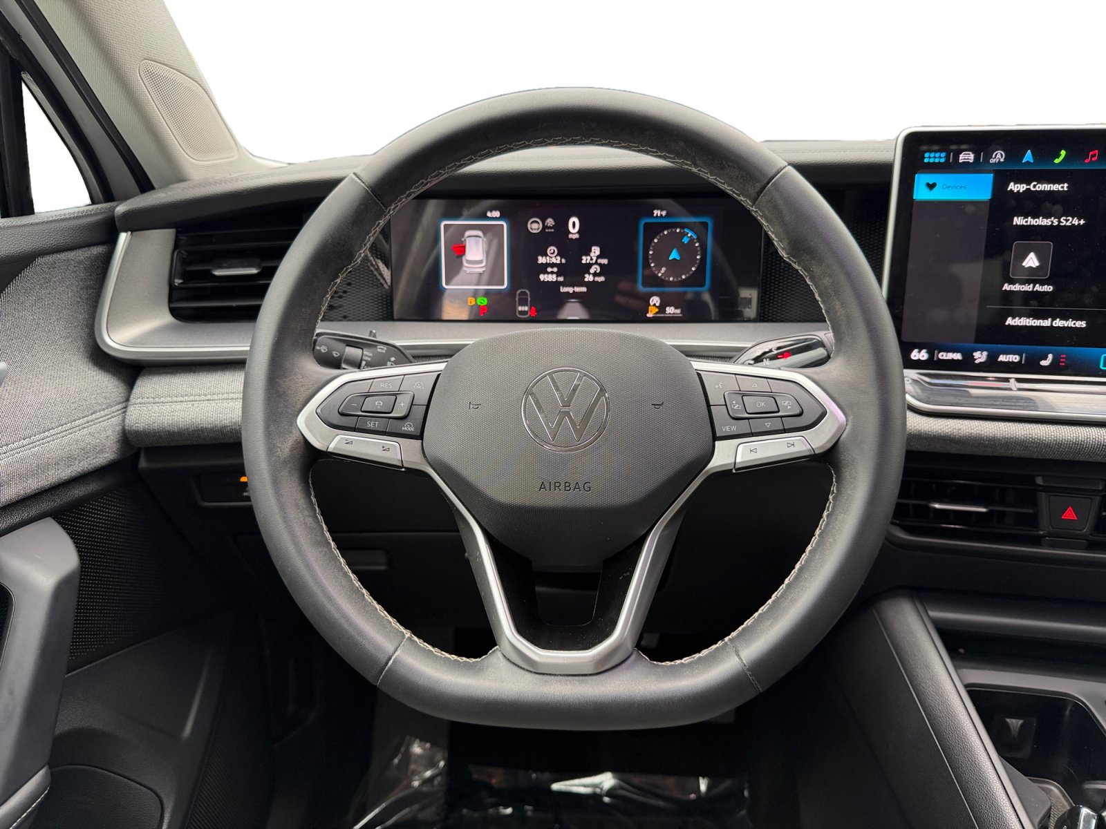 Used 2025 Volkswagen Tiguan S FWD image 12