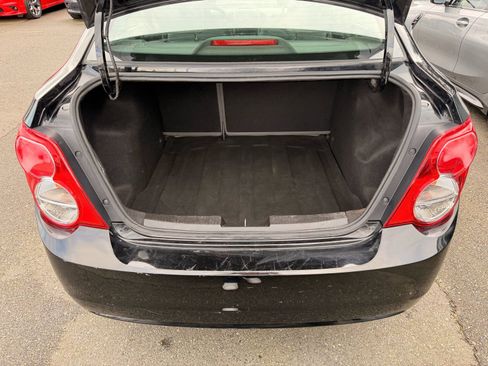 Used 2012 Chevrolet Sonic LS image 10