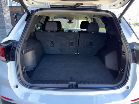 Used 2024 Chevrolet Equinox LT AWD/4WD image 13