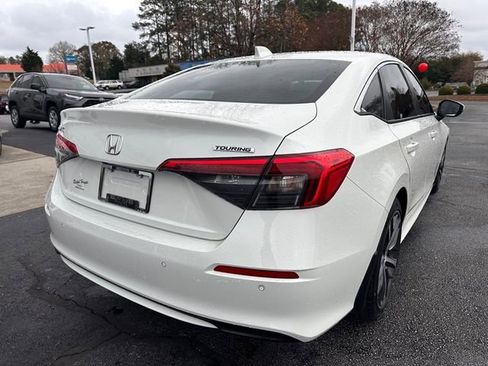 Used 2024 Honda Civic Touring image 3