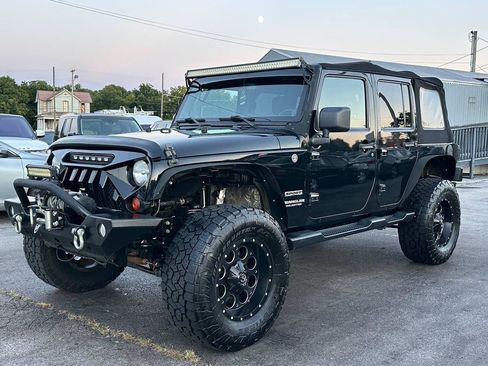 Used 2013 Jeep Wrangler Unlimited Sport AWD/4WD image 6