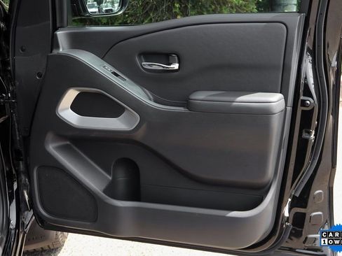 Used 2024 Nissan Frontier SL w/ Technology Package image 33