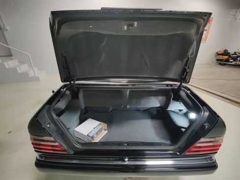 Used 1995 Mercedes-Benz E 320 Convertible image 13