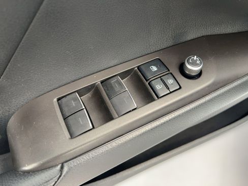 Used 2021 Toyota Camry XSE image 13