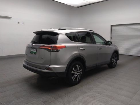 Used 2017 Toyota RAV4 LE image 9