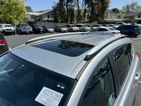 Used 2013 Toyota RAV4 XLE image 9