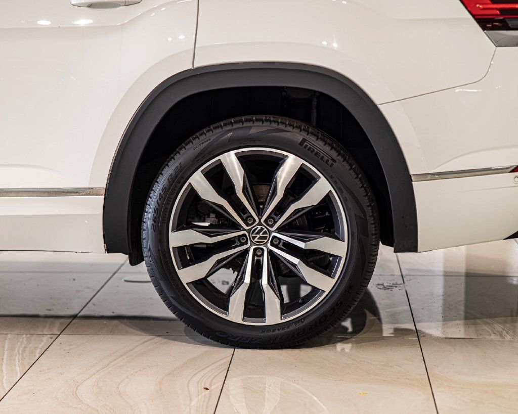 Used 2021 Volkswagen Atlas SEL Premium R-Line AWD/4WD image 7