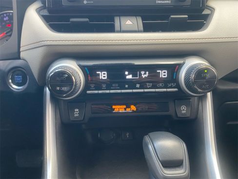 Used 2021 Toyota RAV4 XLE image 23