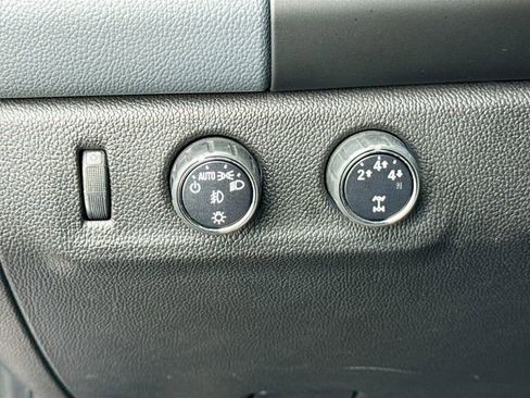 Used 2015 Chevrolet Colorado Z71 image 12