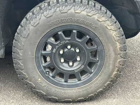 Used 2024 GMC Sierra 1500 AT4X w/ AT4X AEV Edition image 7