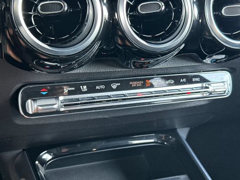 Certified 2026 Mercedes-Benz GLB 250 4MATIC image 22