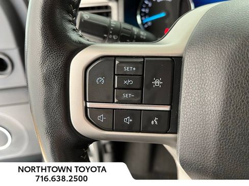 Used 2023 Ford Expedition XLT image 9