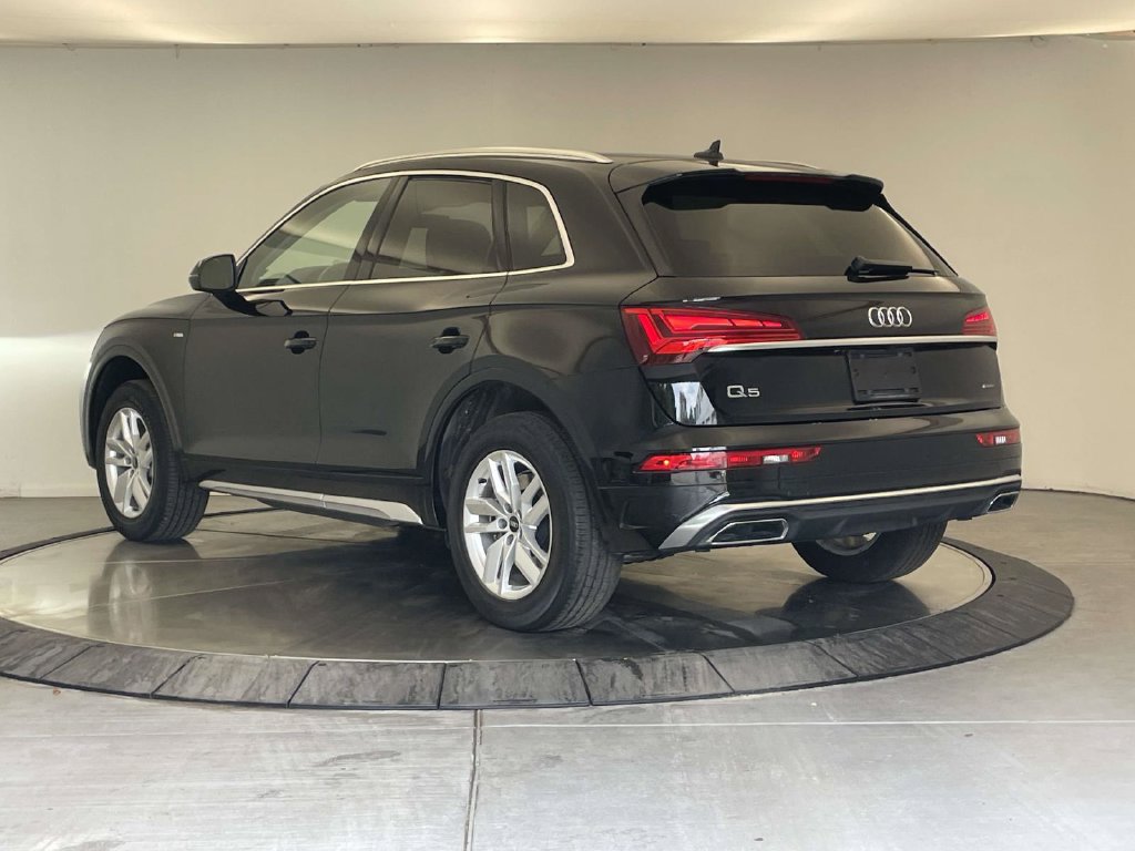 Certified 2023 Audi Q5 2.0T Premium w/ Convenience Package AWD/4WD image 3