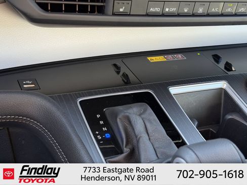 Certified 2026 Toyota Sienna XLE FWD image 27