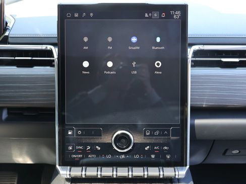 Used 2024 GMC Sierra EV Denali image 18