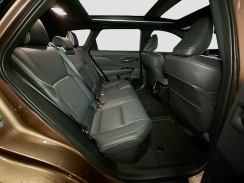 New 2025 Toyota Crown Signia image 31