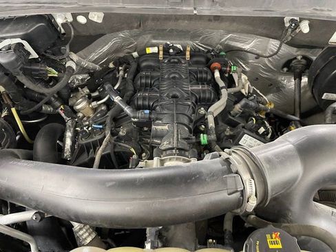 Used 2021 Ford Expedition Max XLT image 24