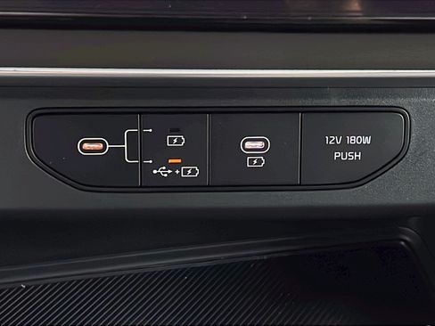 New 2026 Kia Carnival FWD image 21