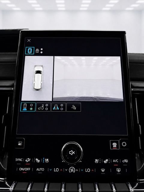 Used 2025 GMC Yukon XL Denali Ultimate AWD/4WD image 33