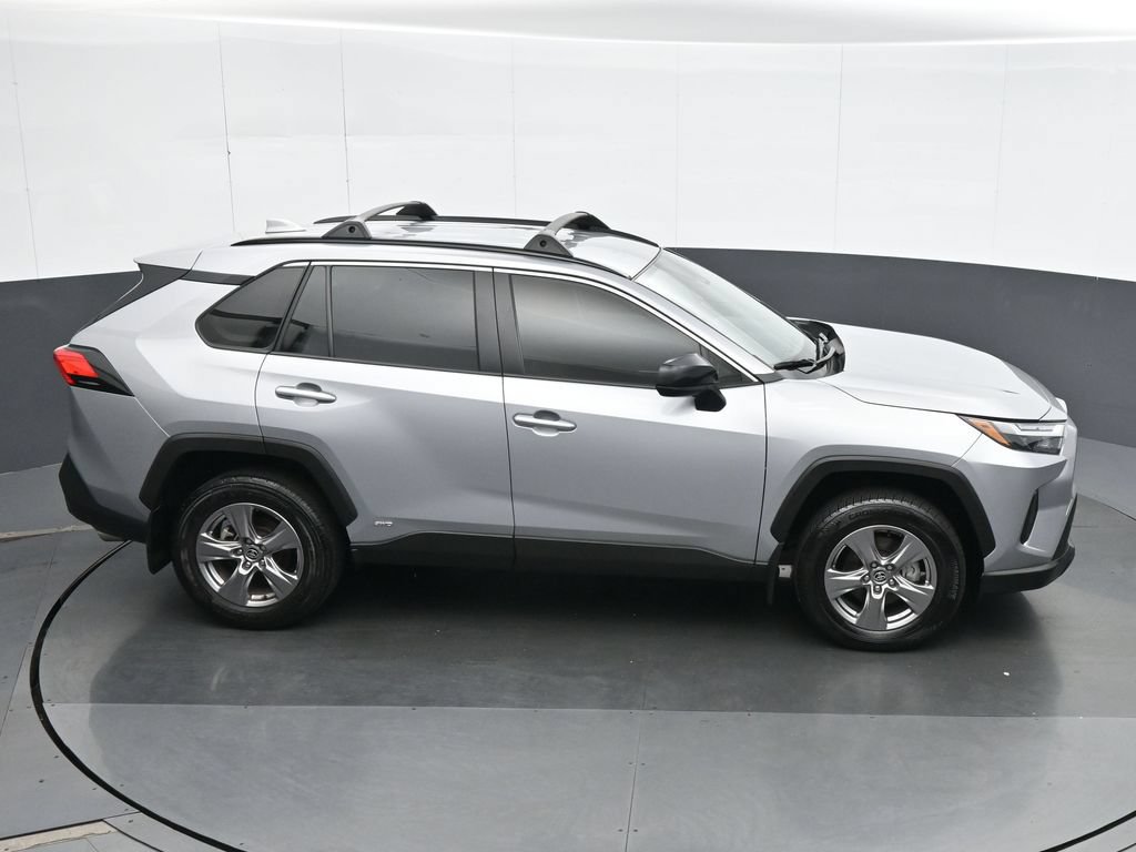 Used 2025 Toyota RAV4 LE AWD/4WD image 22