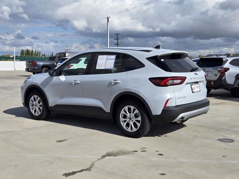 Used 2025 Ford Escape Active w/ Tech Pack #1 image 6