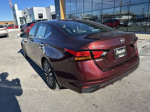 Used 2024 Nissan Altima 2.5 SV image 8