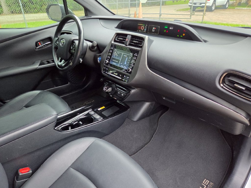 Used 2021 Toyota Prius FWD image 13