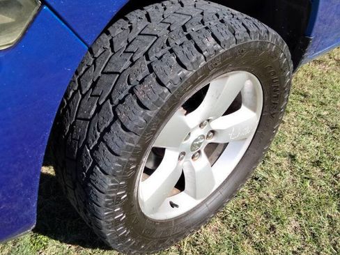 Used 2016 RAM 1500 Express image 28