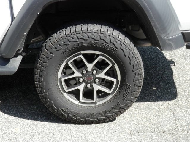 Used 2024 Jeep Gladiator Rubicon AWD/4WD image 12