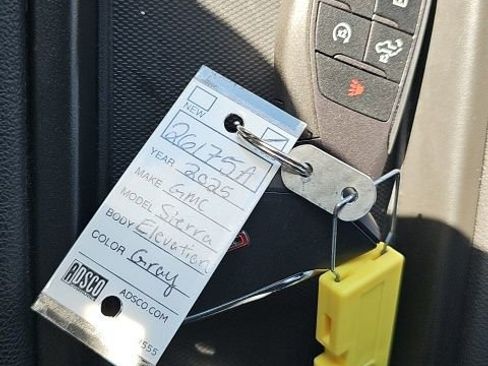 Used 2025 GMC Sierra 1500 Elevation image 50