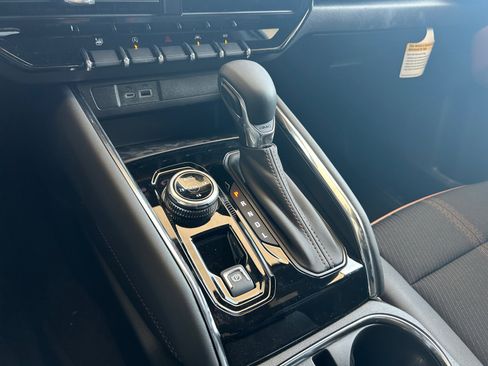 New 2025 GMC Canyon AT4 w/ Nightfall Edition image 21